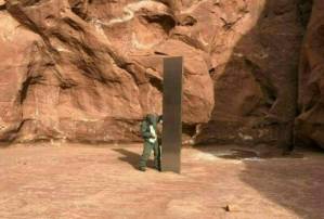 Mysterious obelisk' in US desert draws wild theories.jpg