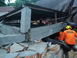 At least 34 killed as quake rocks Indonesia.jpg