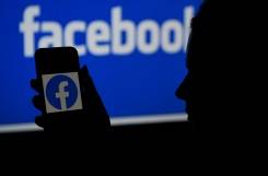 Facebook tests alerting users to extremist posts.jpg