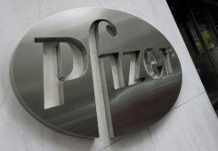 Pfizer strikes global licensing deal for Covid pill.jpg