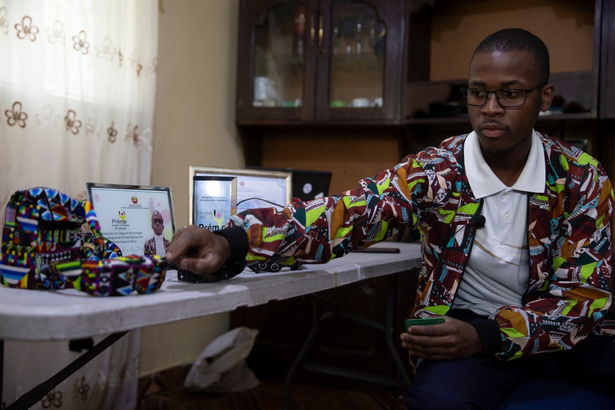 Young Mozambican inventor bringing the blind smart 'vision' Young Mozambican inventor bringing the blind smart 'vision'