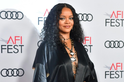 Rihanna 'worth $1.7bn': Forbes