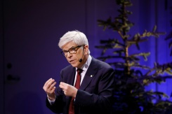 Nobel laureate Romer decries lack of.jpg