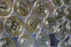 Bitcoin tops $60,000 on US fund approval hopes.jpg