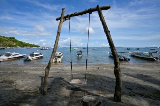 Virus turns Indonesia holiday island into desert of abandoned resorts