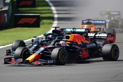 'Far superior' Verstappen outpaces Hamilton to win Mexico Grand Prix