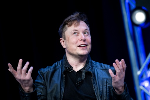 Musk says deal to buy Twitter 'temporarily on hold'