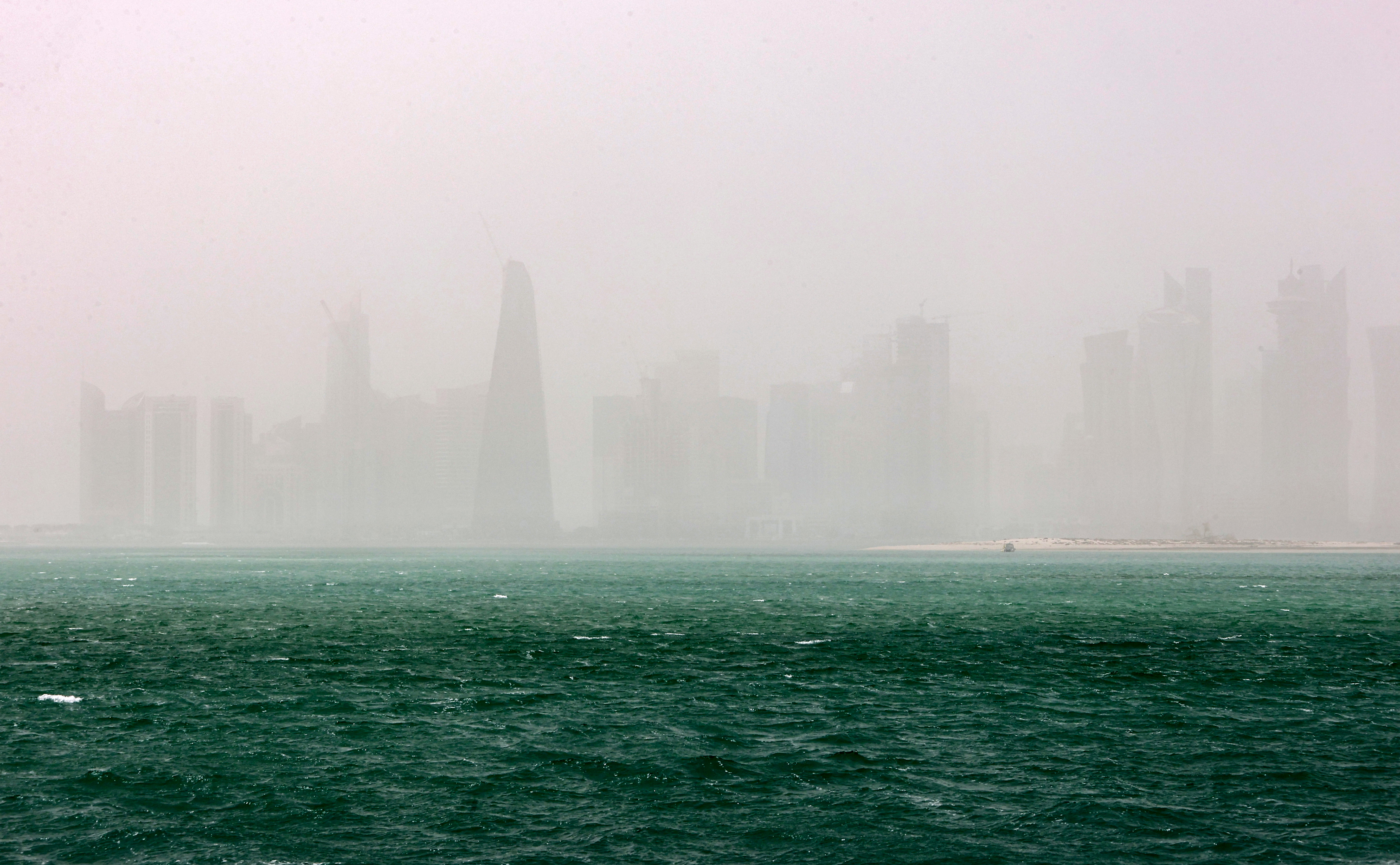 Mideast sandstorms snarl traffic, close schools, harm health