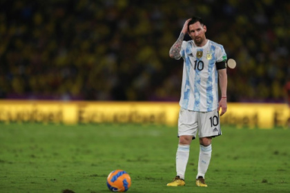 Qatar World Cup marks last dance for Messi and Ronaldo.jpg