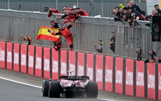 Sainz gets first F1 win in epic British Grand Prix.