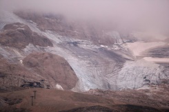 Rescuers resume search after Italian glacier collapse kills six