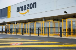 Amazon delivery pressure hurting workers, labor group says.jpg