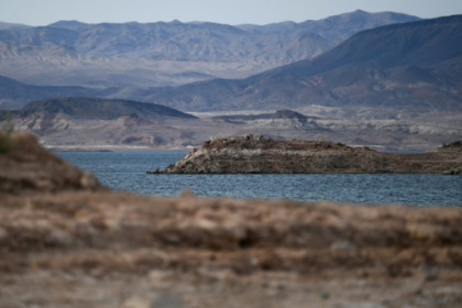 US mega drought makes boating rough on Lake Mead.jpg