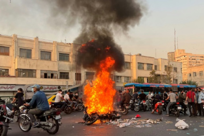 Iran students, workers defy protest crackdown.jpg