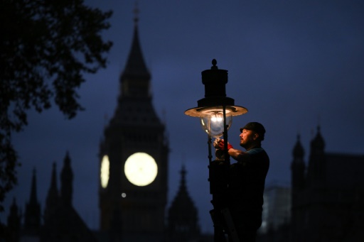 Shine on: campaigners save London's historic gas lamps