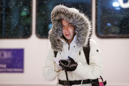 Arctic storm brings holiday travel chaos to US