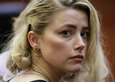 Amber Heard agrees to pay Johnny Depp $1m in defamation case.jpg