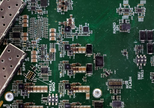 Japan unveils export control plans for chip equipment