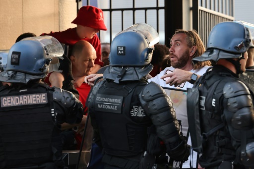 UEFA 'responsible' for Paris Champions League final chaos: report