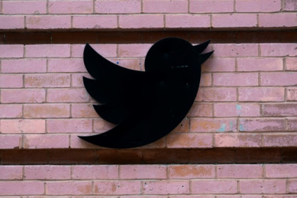 Twitter admits 'massive' outage as woes continue.jpg