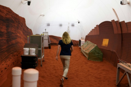 NASA unveils 'Mars' habitat for year-long experiments on Earth.jpg