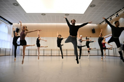 Dance gets world's first heavy metal ballet.jpg