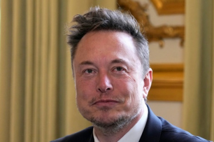Musk's Neuralink says cleared for human test of brain implants.jpg