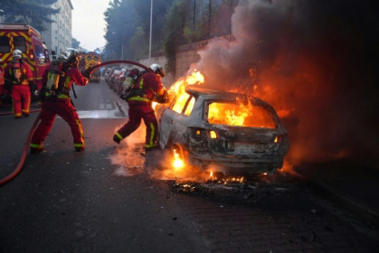 Fresh unrest in France as anger simmers over police shooting.jpg