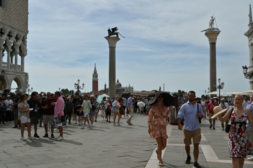 UNESCO recommends putting Venice on heritage danger list