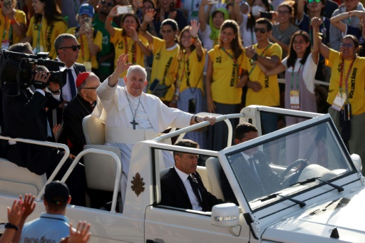 Pope winds up Portugal visit with big outdoor Mass