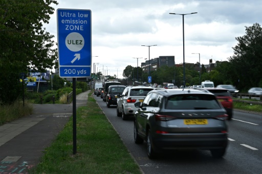 London mayor unveils new support over road pollution charge