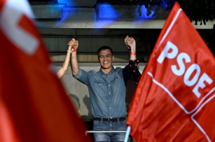 Bitter night for Spain right as vote yields hung parliament.jpg