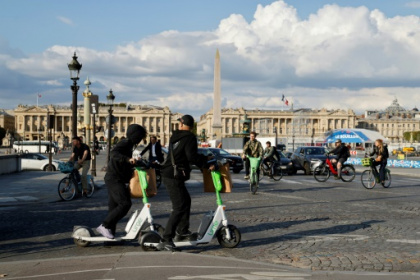 Rented electric scooters vanish from Paris streets.jpg