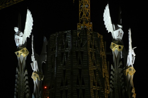 Barcelona's Sagrada Familia lights up new towers