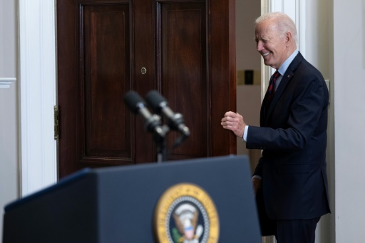 Biden cultivates presidential aura as Republicans implode