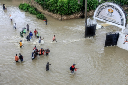 Heavy rain in Kenya affects tens of thousands, disrupts cargo.jpg