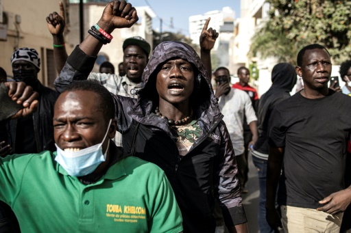 Clashes as Senegal parliament delays presidential poll