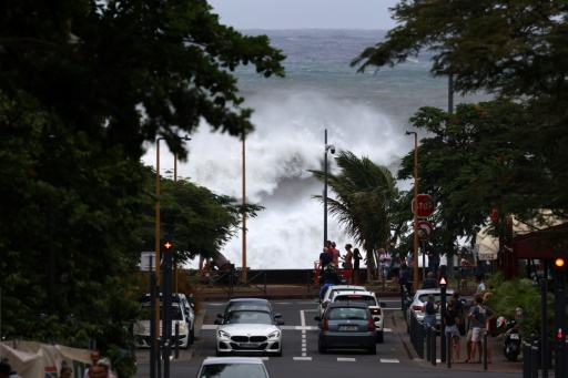 Reunion Island on highest alert as major storm hits