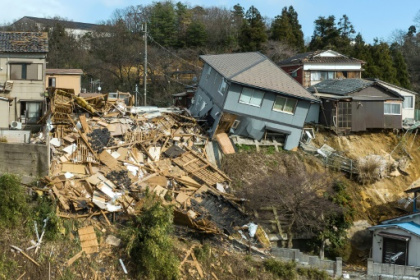 Race against time after deadly Japan quake.jpg