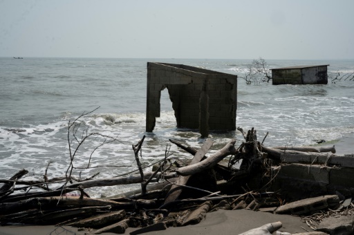 Submerged homes, heat waves fuel Mexico climate angst