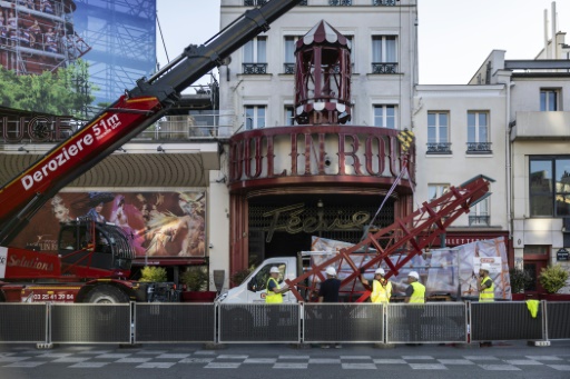 Paris's Moulin Rouge gets new sails in time for Olympics