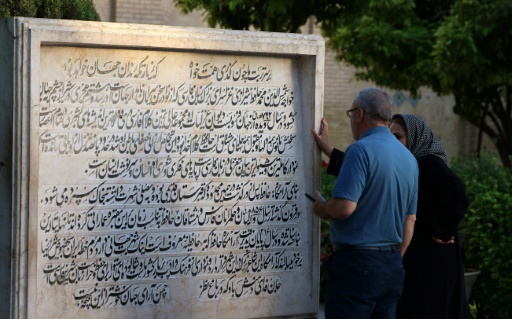 Iranians seek guidance from ancient poetry of Hafez