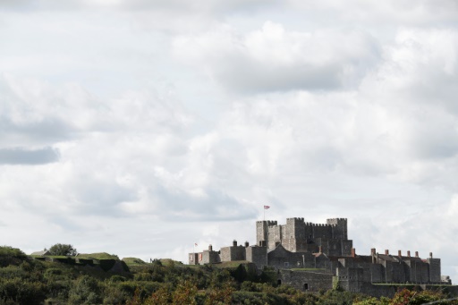 Soldiers' gallows graffiti revealed for first time at English castle