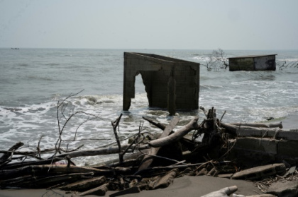 Submerged homes, heat waves fuel Mexico climate angst.jpg