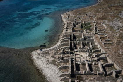 Ancient Greek sanctuary slowly sinks into the Aegean Sea.jpg