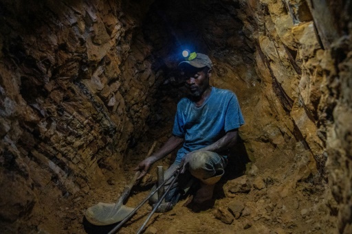 East DR Congo grapples with Chinese gold mining firms