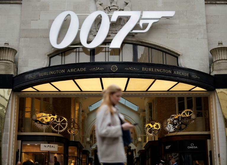 Bond franchise shake-up moves spy into Amazon stable