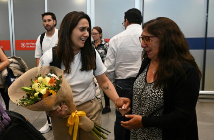 Adamary Garcia and her mother Edita Bizama reunited in Chile 41 years after her birth