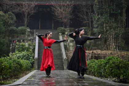 The all-woman Emei Kung Fu Girls troupe records slick videos of their skills, attracting renewed public interest in their ancient martial arts school The all-woman Emei Kung Fu Girls troupe records slick videos of their skills, attracting renewed public interest in their ancient martial arts school