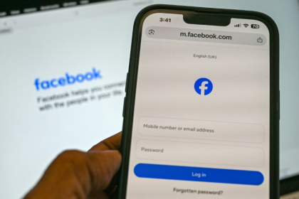 Singapore has seen a rise in scammers impersonating government officials and is ordering Facebook to help crack down - Roslan RAHMAN (AFP) Singapore has seen a rise in scammers impersonating government officials and is ordering Facebook to help crack down - Roslan RAHMAN (AFP)